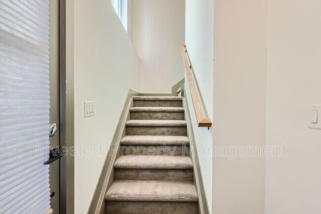 Building Photo - 3511 S Marion St