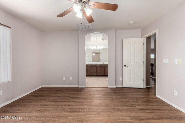 Building Photo - 7352 W Valencia Dr