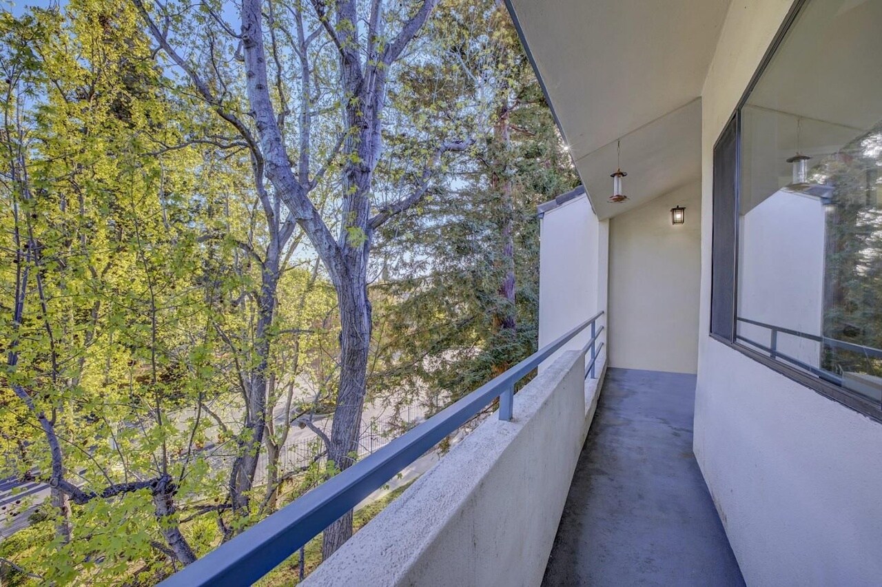 Building Photo - 4691 Albany Cir