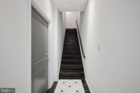 Building Photo - 1309 N 6th St