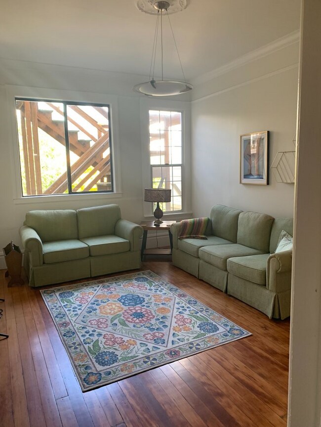 Primary Photo - 174 Landers St