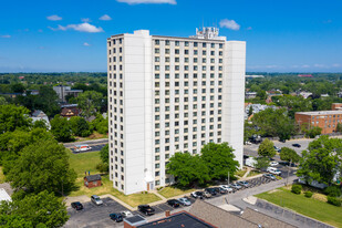 Building Photo - Niagara Towers