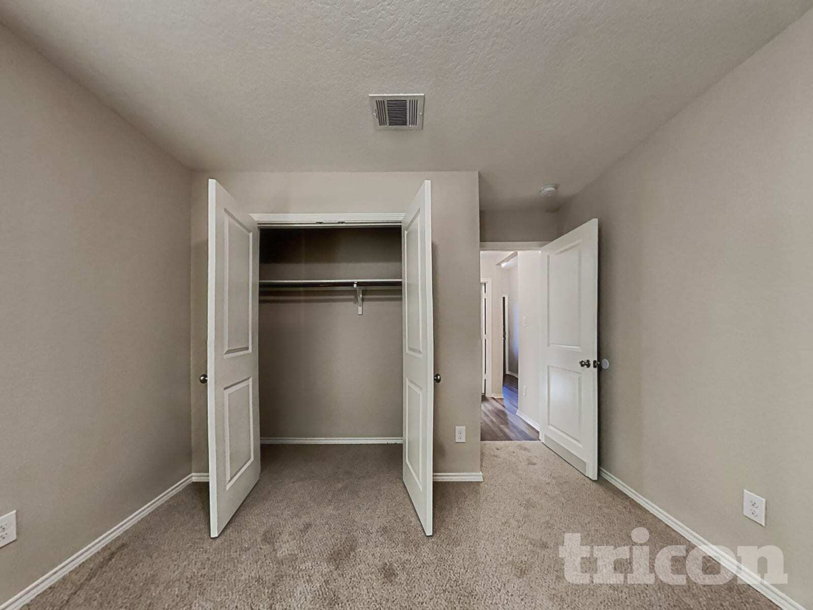 Building Photo - 4014 Stanley Park