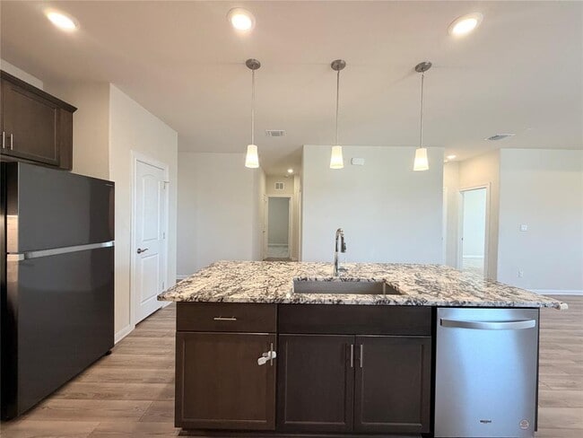 Building Photo - 508 Red Knot Ave