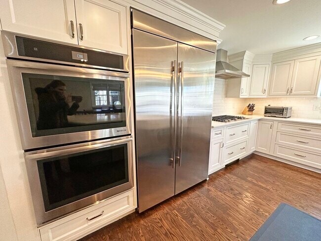 Building Photo - 99 Westchester Rd