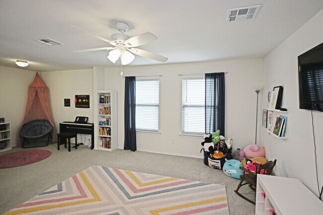 Building Photo - 138 Buttercup Bnd