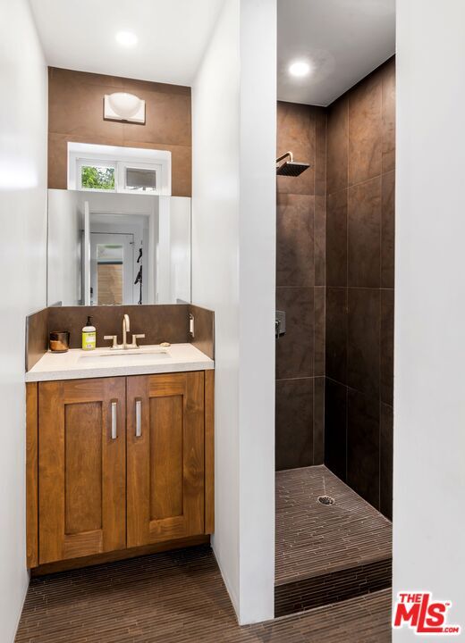 Building Photo - 160 Beloit Ave