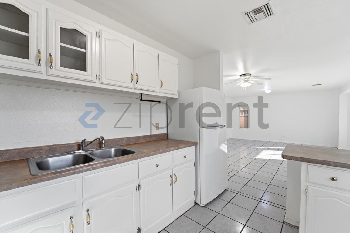 Building Photo - 8321 W Edwards St