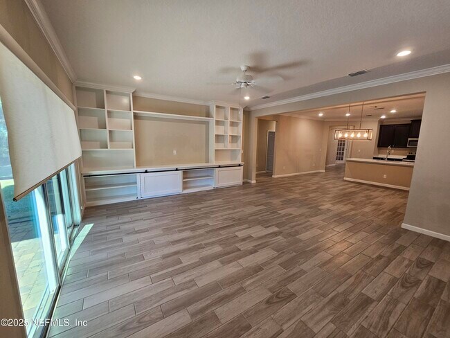 Building Photo - 6864 Crosby Falls Dr