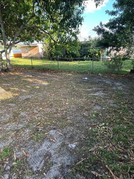 Building Photo - 2960 NW 187th St