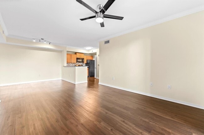 Building Photo - 15105 Michelangelo Blvd