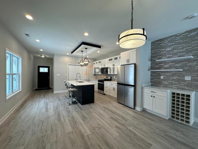 Building Photo - 5788 Adams St