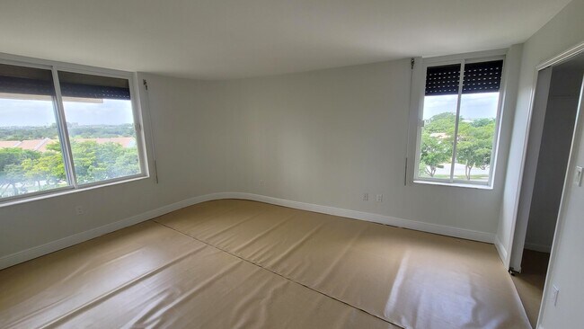 Building Photo - 2480 Presidential Way