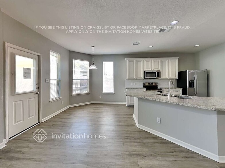Building Photo - 4522 Lake Halbert Ln
