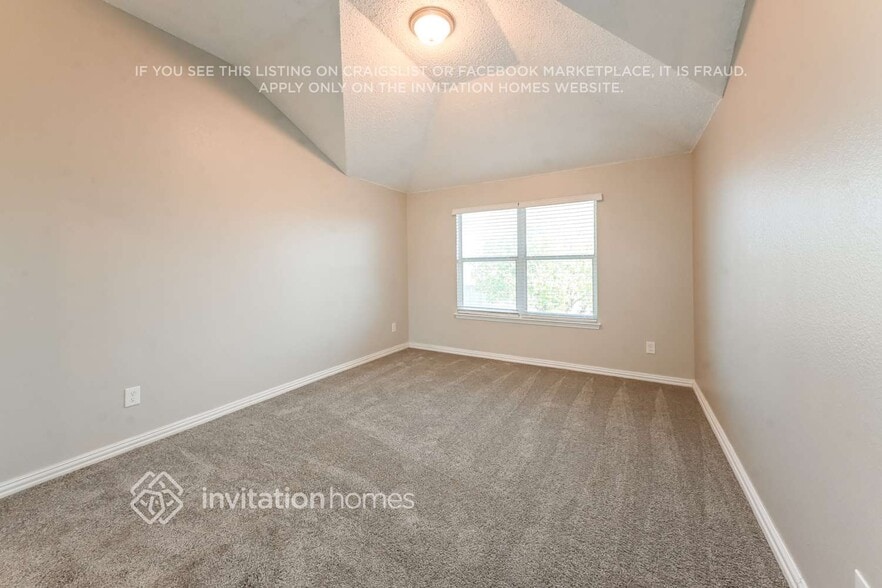 Building Photo - 4906 Autumn Hill
