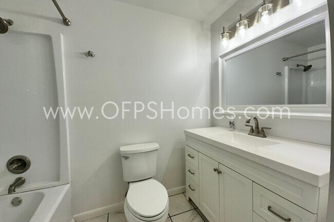 Building Photo - 309 Pontevedra Ln