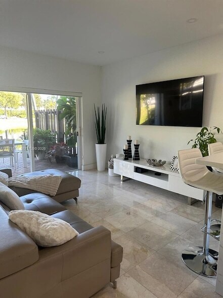 Building Photo - 10923 NW 70th St