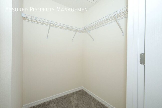 Building Photo - 2712 Gouda Dr