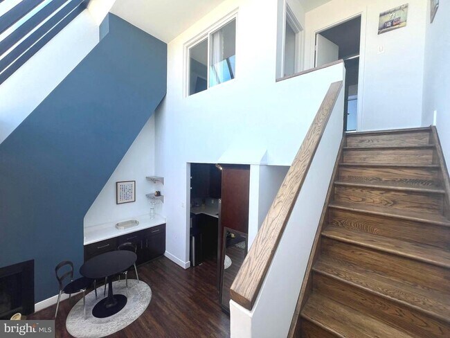 Building Photo - 3222 Cherry Hill Ln