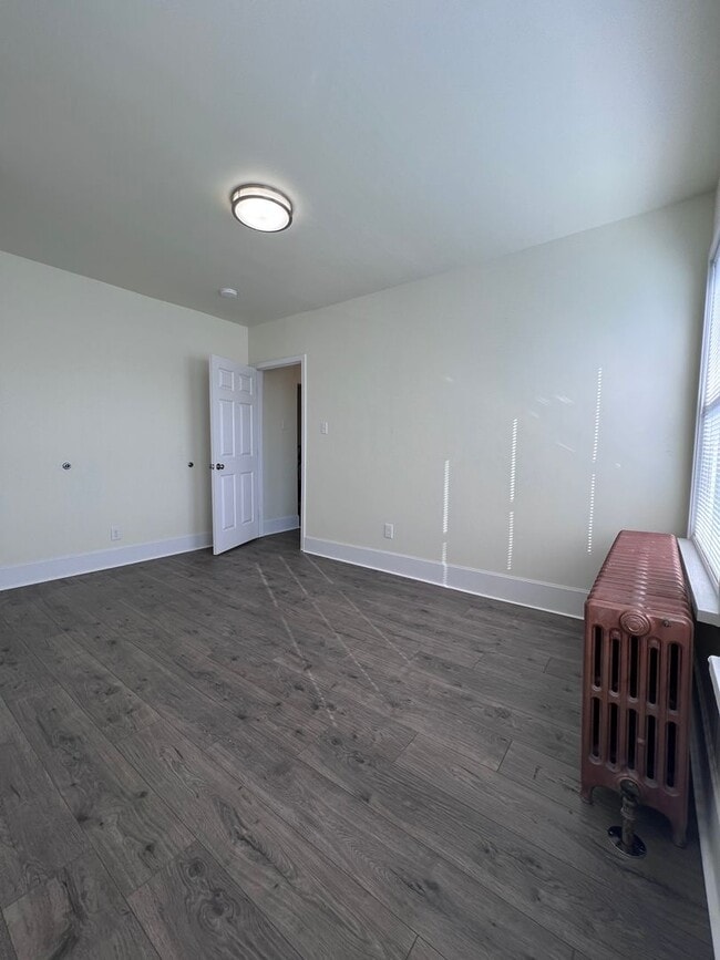 Building Photo - Updated 3 BR 2.5 bath house now available!