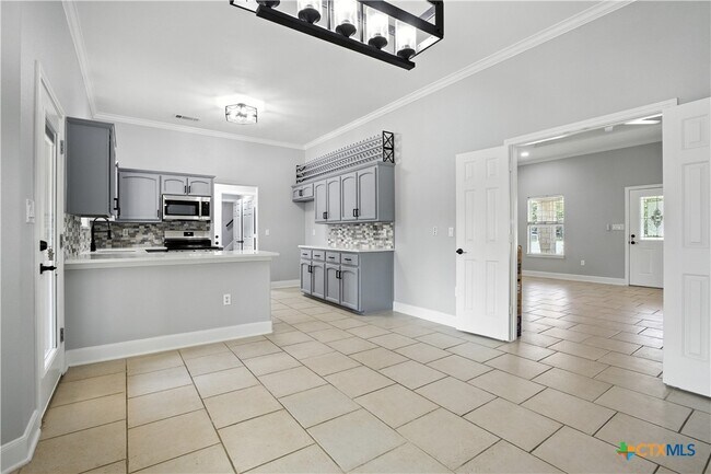 Building Photo - 4005 Midway Dr