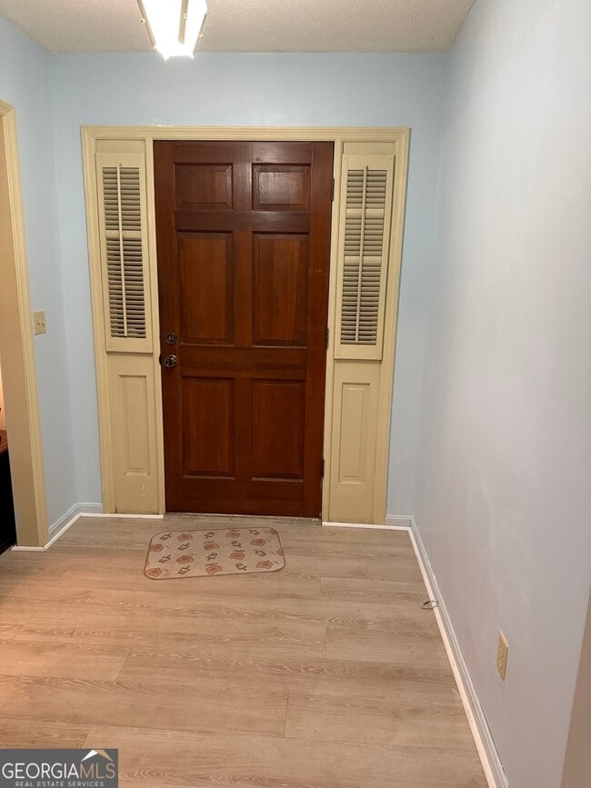 Building Photo - 101 Smoke Rise Dr