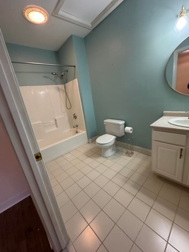 Building Photo - 95 Court St