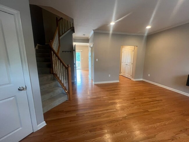Building Photo - 409 Marshall Heights Dr