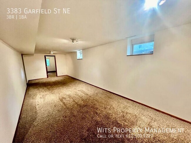 Building Photo - 3383 NE Garfield St