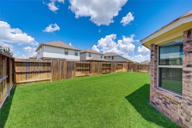 Building Photo - 101 Sunray Creek Dr