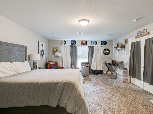 Building Photo - 3705 Brighton Rd