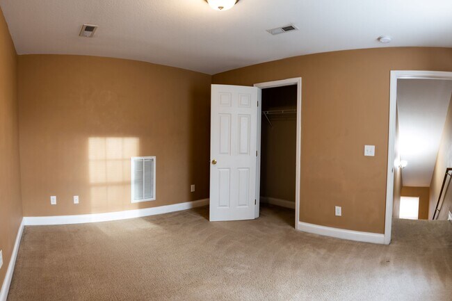 Third bedroom - 3800 Duncan Rd