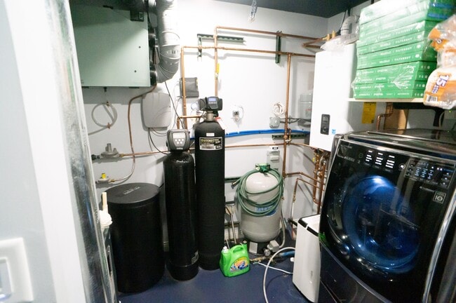 Building Photo - 1547 Norrona Ct SW