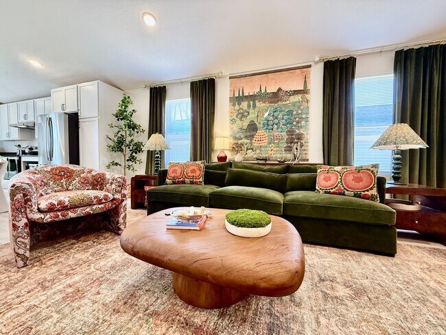 Building Photo - 5 Bed 3 Bath Home With Hot Tub In West Chester, OH