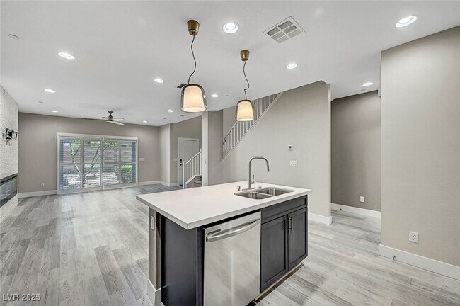 Building Photo - 1024 Via Lombardi