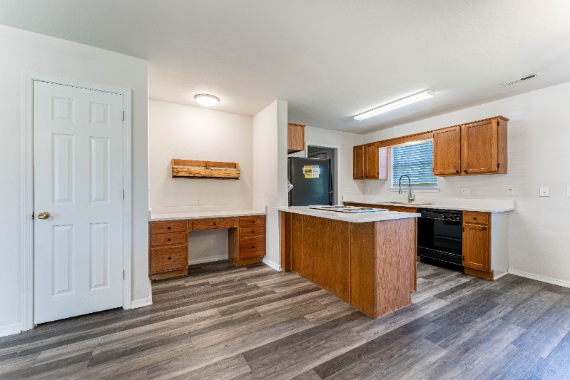 Building Photo - 2402 S 16th St