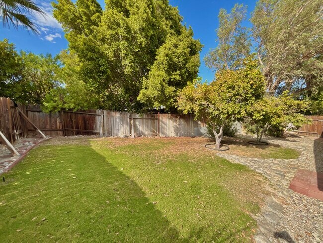 Building Photo - 2055 Marni Ct