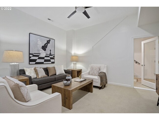 Building Photo - Bright & Beautiful Forest Heights Home with Gourmet Kitchen, Bonus Space & Private Cul-de-Sac Set...