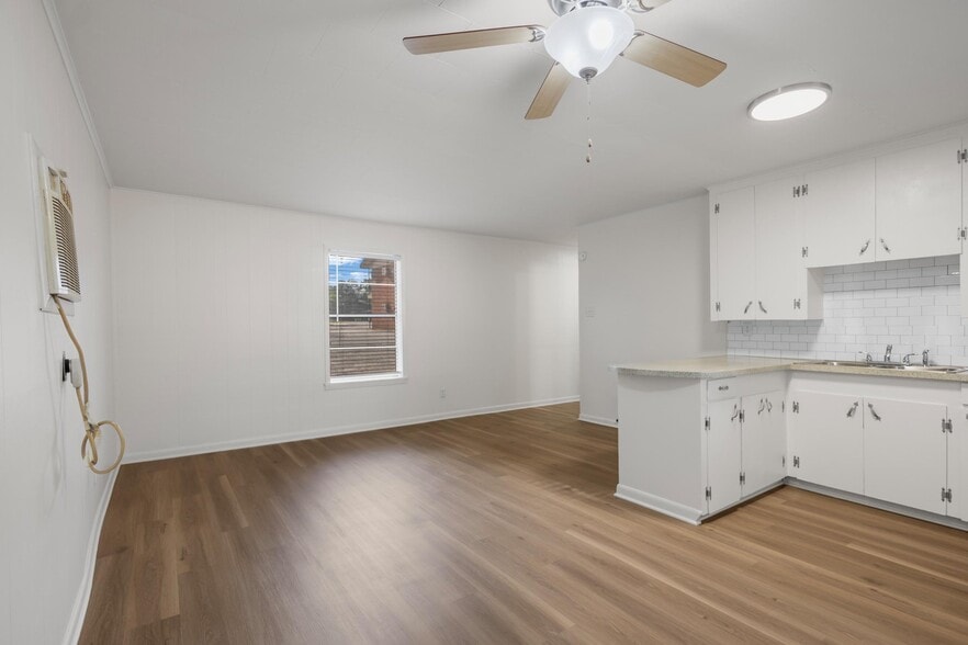 Building Photo - 206 Parmley Dr