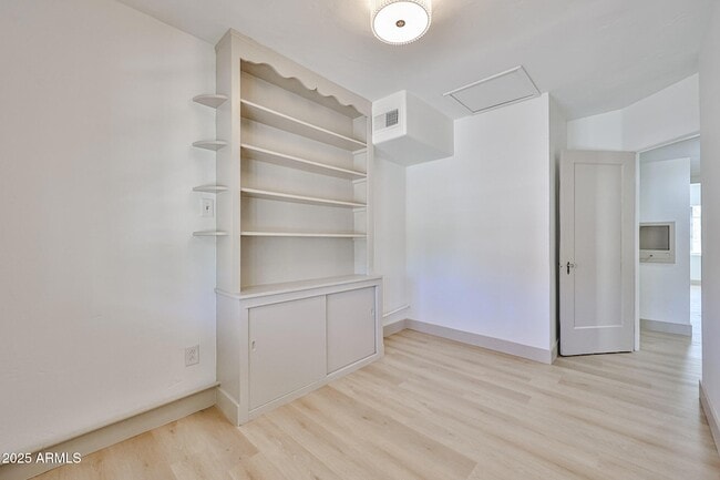 Building Photo - 63 W Windsor Ave