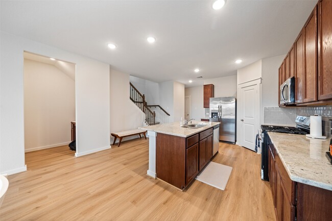 Building Photo - 4237 Red Cedar Ring Ln