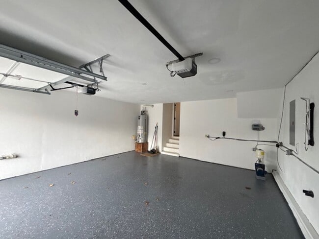 Building Photo - Cypress Point