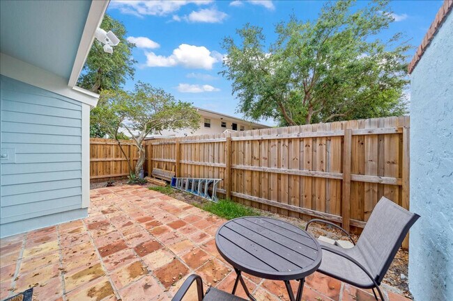 Building Photo - 408 Harrison Ave