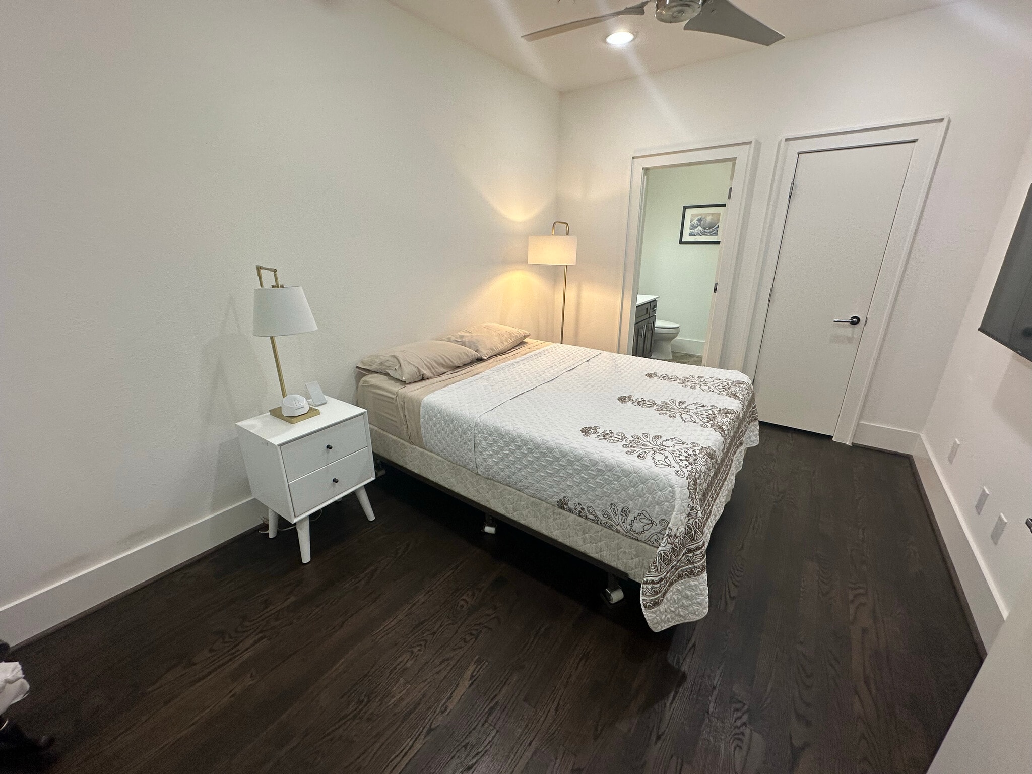 1st Floor Bedroom - 1912 Maryland St
