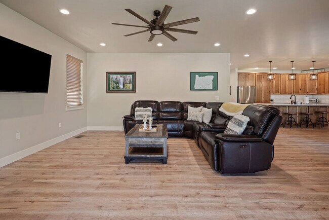 Building Photo - 17110 Crane Dr