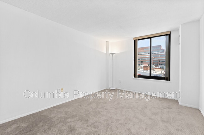 Building Photo - 1301 20th St NW