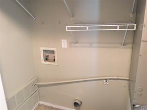 Building Photo - 528 Park Center Blvd