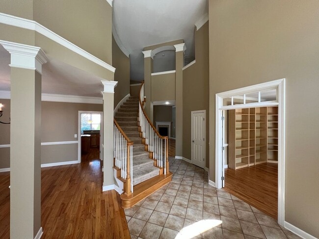 Building Photo - 4 Bed, 3.5 Bath Home w/  3 Car Garage in Williamson Co