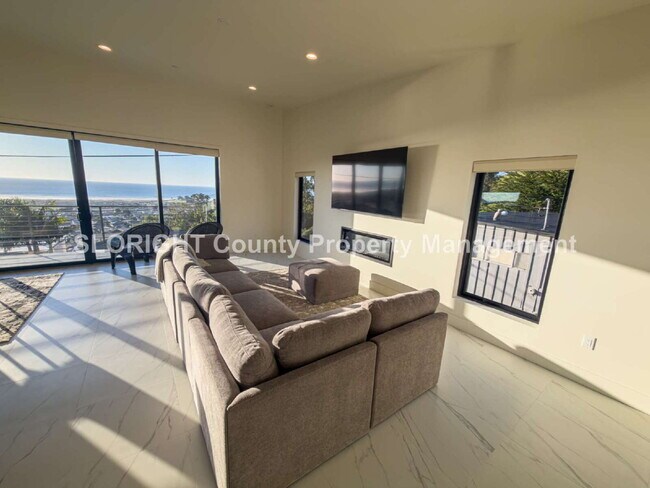 Building Photo - AVAILABLE NOW - Executive Luxury Ocean-View Home in Prime Morro Bay Location - 3 Bed / 3 Bath