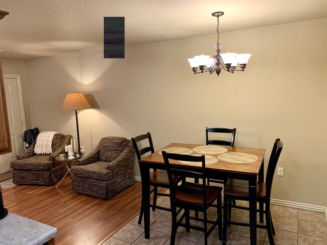 Building Photo - 3450 W Chevaux Dr